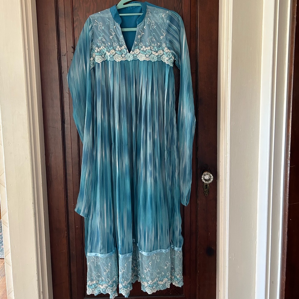 Elegant Vintage Dress